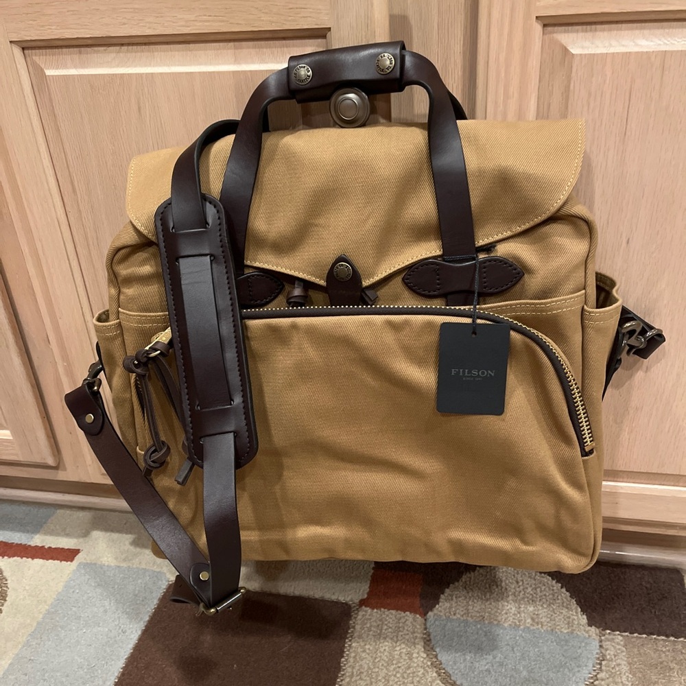 Filson Tan NWT NEW Padded Computer Bag Briefcase Rugged Twill Bridle Leather